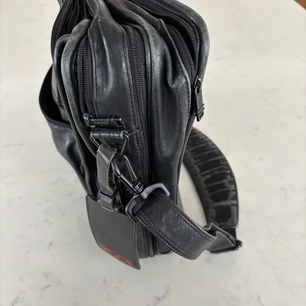 Tumi Black‎ Expandable Leather Computer Briefcase Bag